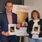 Fermín Gómez, diputado de Cultura, y Rosa Mª Montero, autora del libro de los Mayos